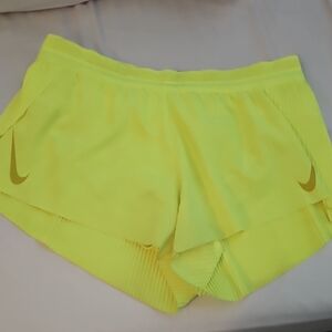 Nike Women's Yellow Shorts Like New
